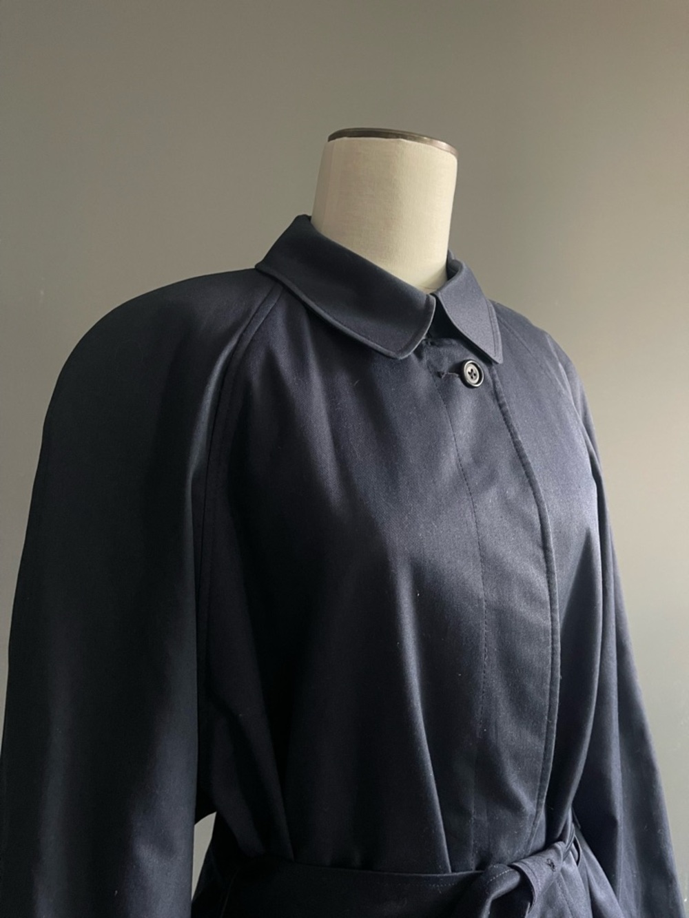 Aquascutum London Trench Coat Vintage Navy Belted Made in England Classic Twee - Picture 2 of 12